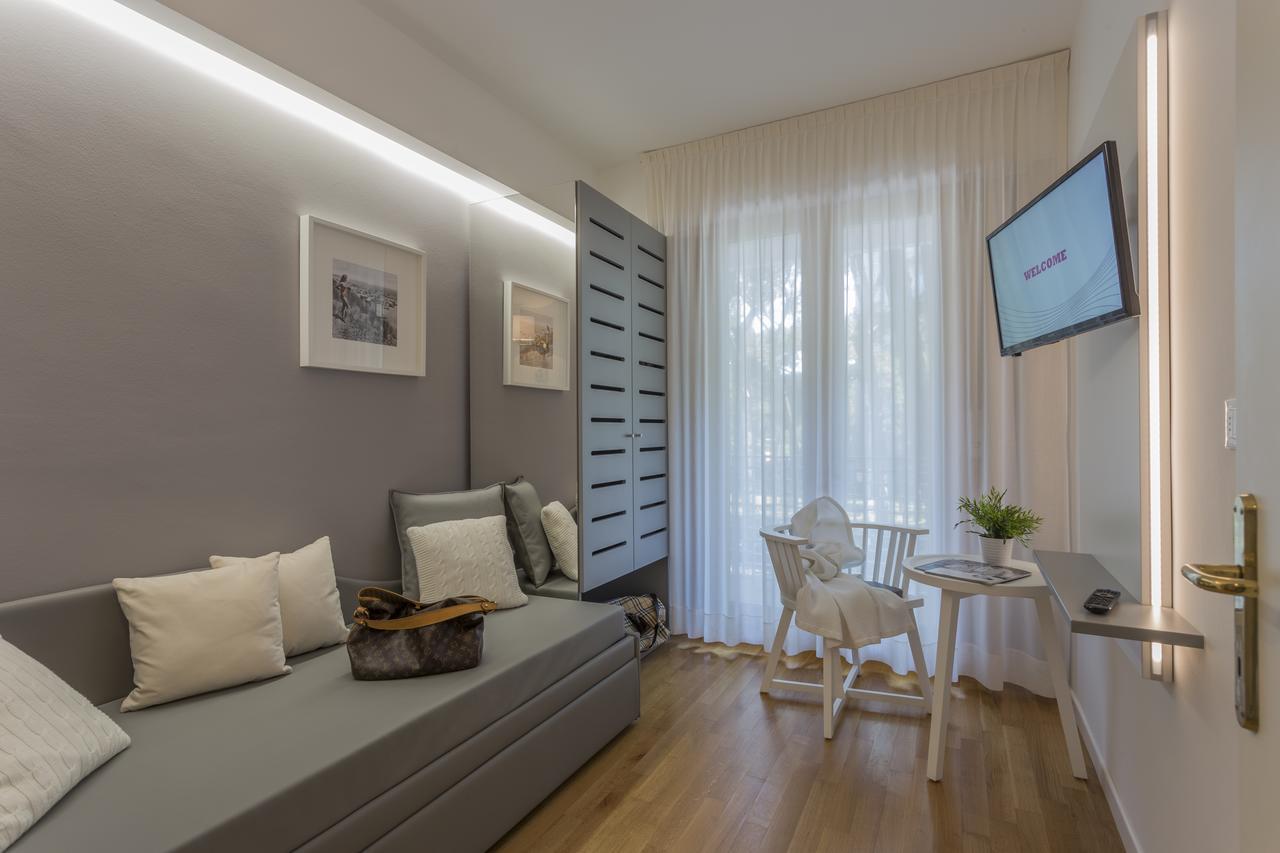 Suite Erica Lignano Hotel Lignano Sabbiadoro Exterior foto